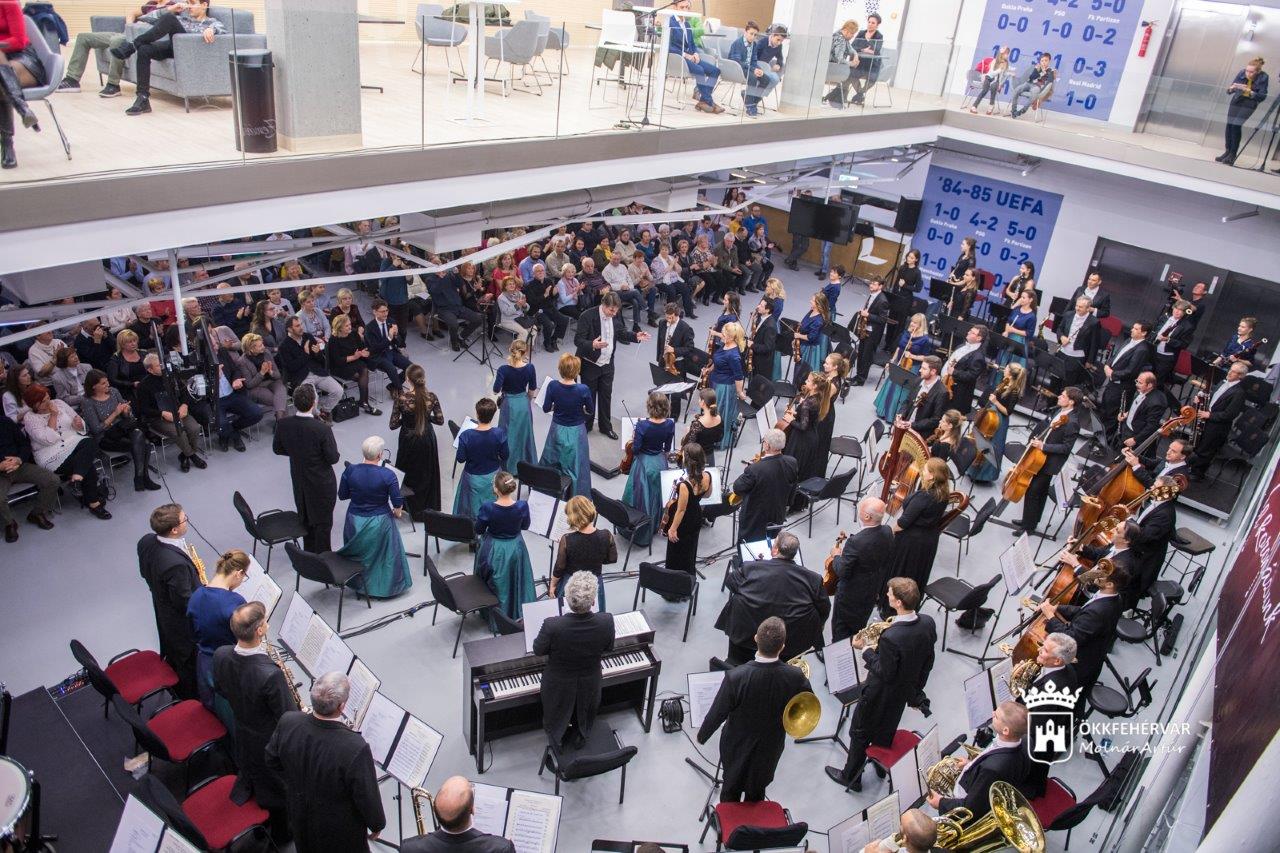 Stadion nyitány az Alba Regia Szimfonikus Zenekarral